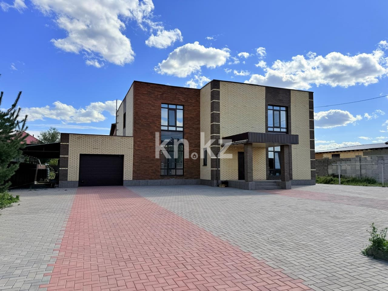 Продажа 7-комнатного дома, 410 м² - Продажа домов, коттеджей в Казахстане - страница 4 фото 1 из 38
