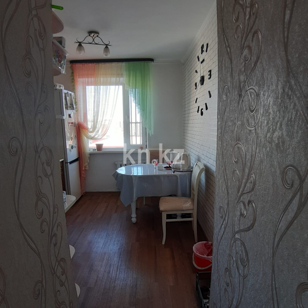 Продажа 3-комнатной квартиры, 64 м² - Продажа квартир от собственников в Караганде фото 6 из 8