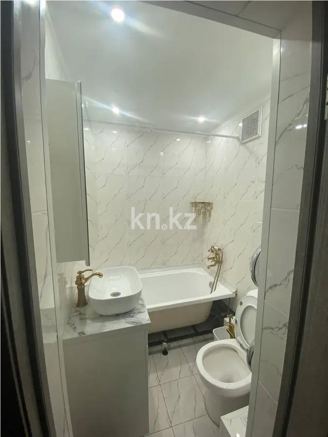 Продажа 2-комнатной квартиры, 42 м², ул. Жандосова, дом  15 в Алматы - фото 3