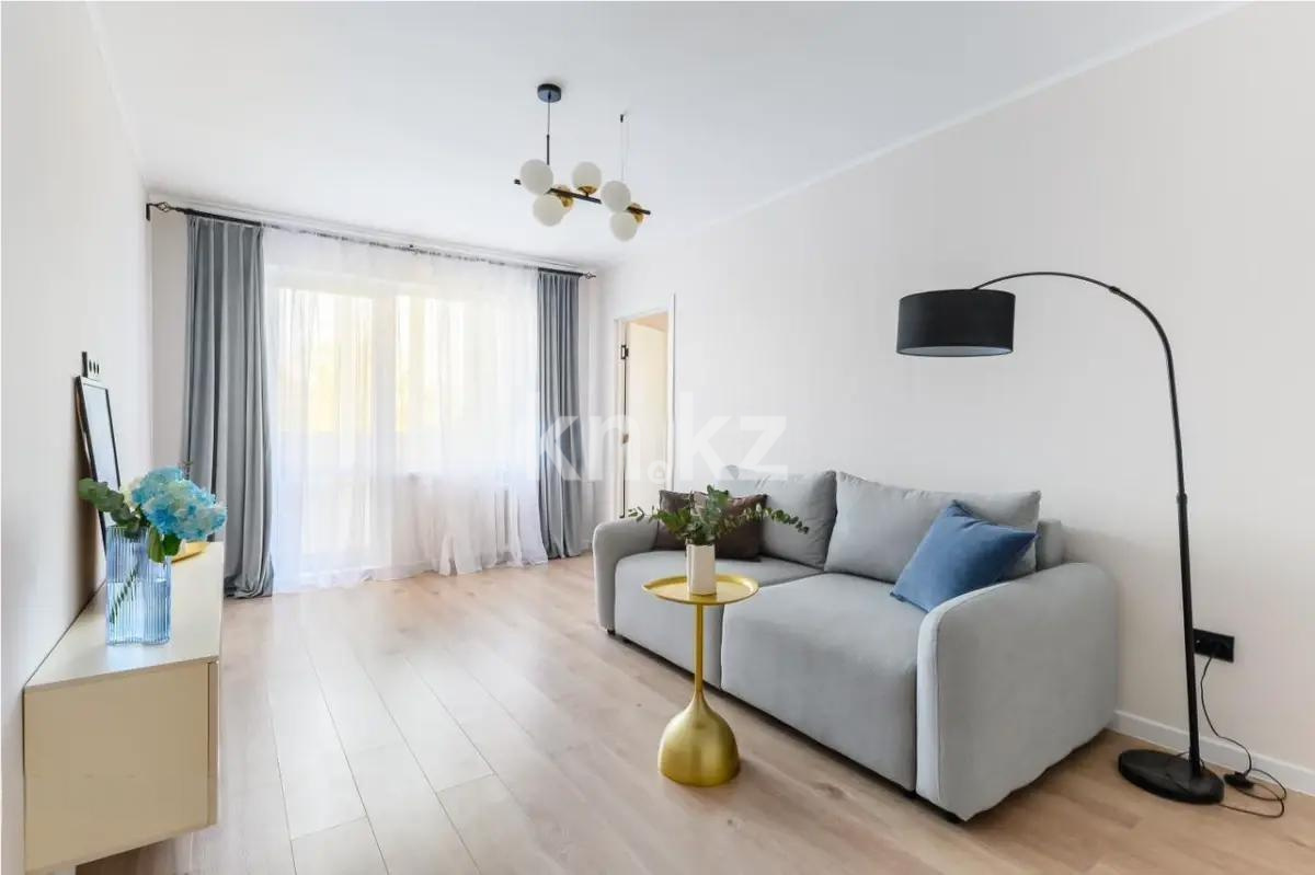 Продажа 2-комнатной квартиры, 44 м², мкр-н 8, дом  8 - Продажа и аренда недвижимости в Алматы фото 1 из 6