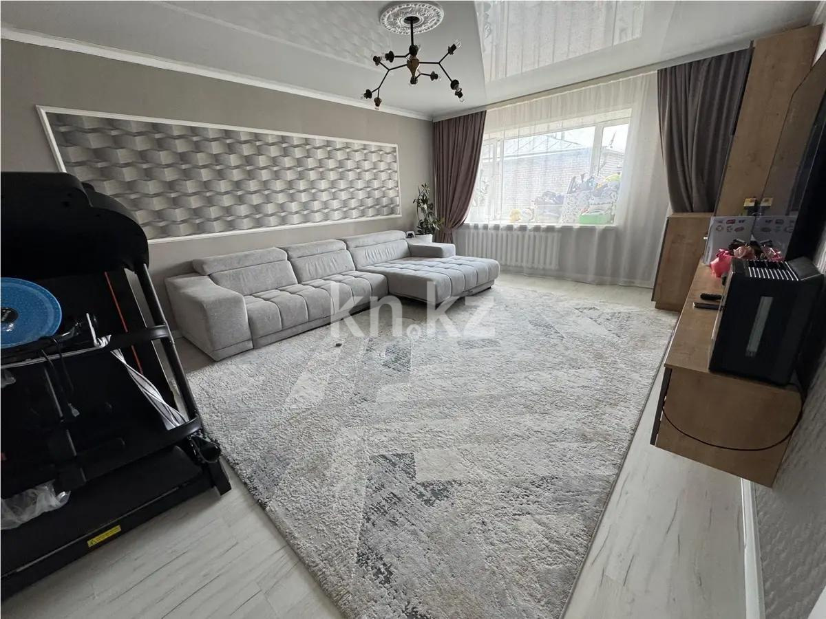 Продажа 3-комнатной квартиры, 90 м², ул. Куйши Дина, дом  12 - Продажа  трехкомнатных квартир в Астане без посредников с фото фото 1 из 7