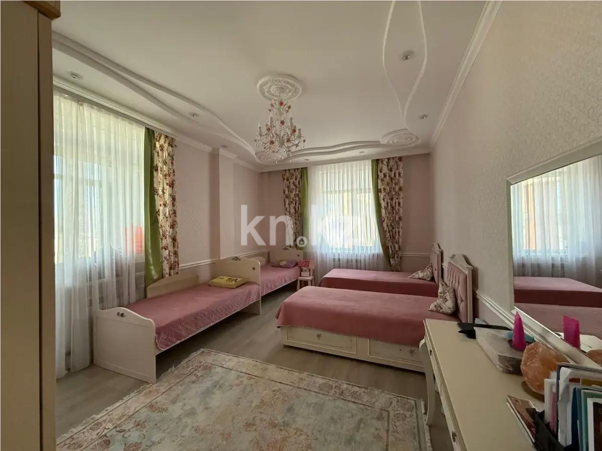 Продажа 4-комнатной квартиры, 164 м², ул. Керей, Жанибек хандар, дом  14/2 блок A - Продажа  четырехкомнатных квартир в Астане без посредников с фото фото 2 из 5