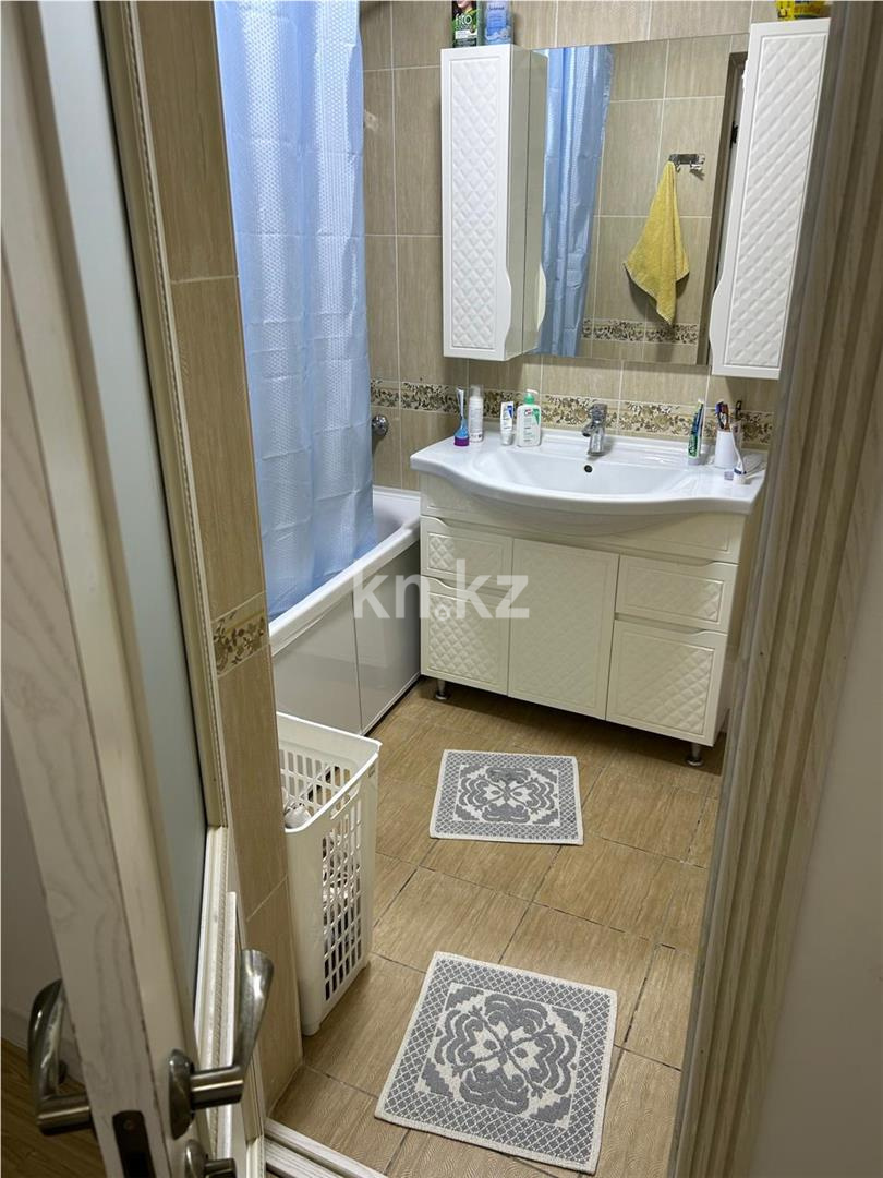 Продажа 2-комнатной квартиры, 70 м², ул. Сарайшык в Астане - фото 9