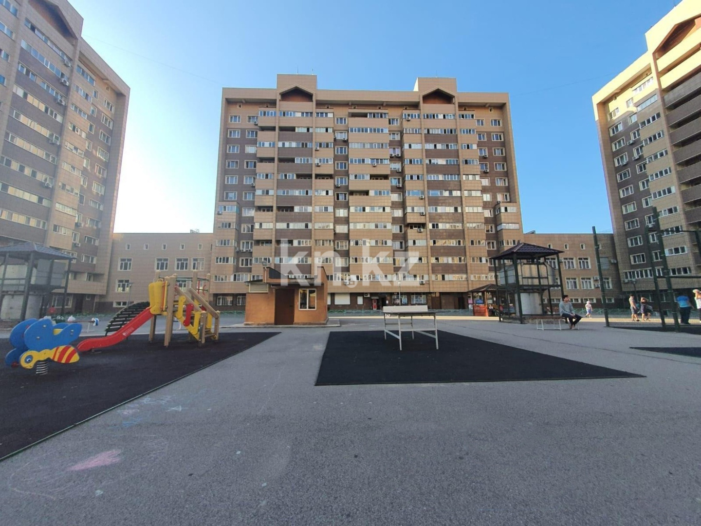 Продажа 2-комнатной квартиры, 75 м², ул. Толе би, дом  298/5 в Алматы - фото 8