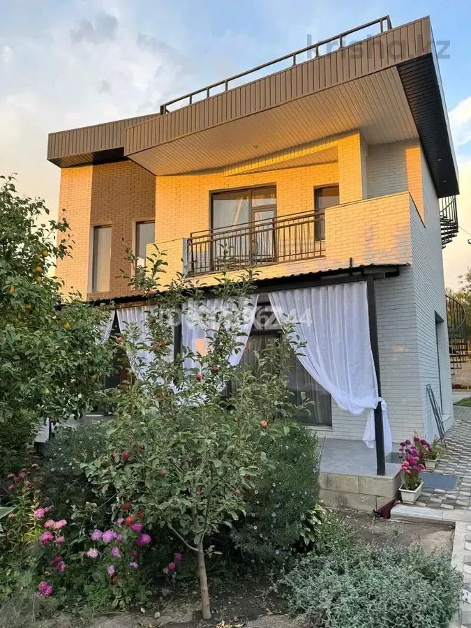 Продажа 5-комнатного дома, 225 м² - Продажа домов, коттеджей в Казахстане фото 1 из 13