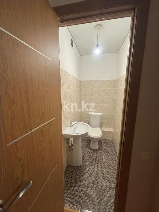 Продажа 2-комнатной квартиры, 57 м², ул. Байтерекова, дом  49а в Алматы - фото 5