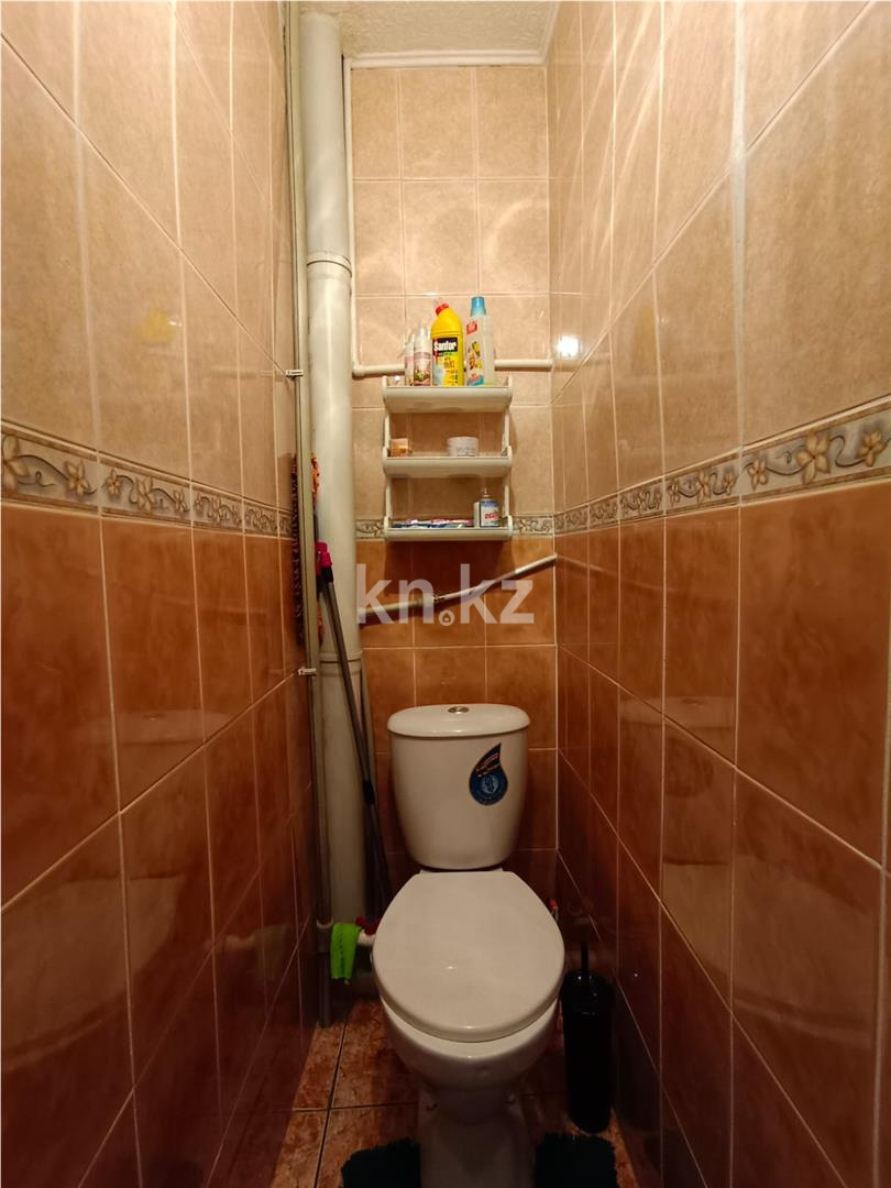 Продажа 3-комнатной квартиры, 63 м², мкр-н 22 - Продажа  трехкомнатных квартир в Караганде фото 12 из 15