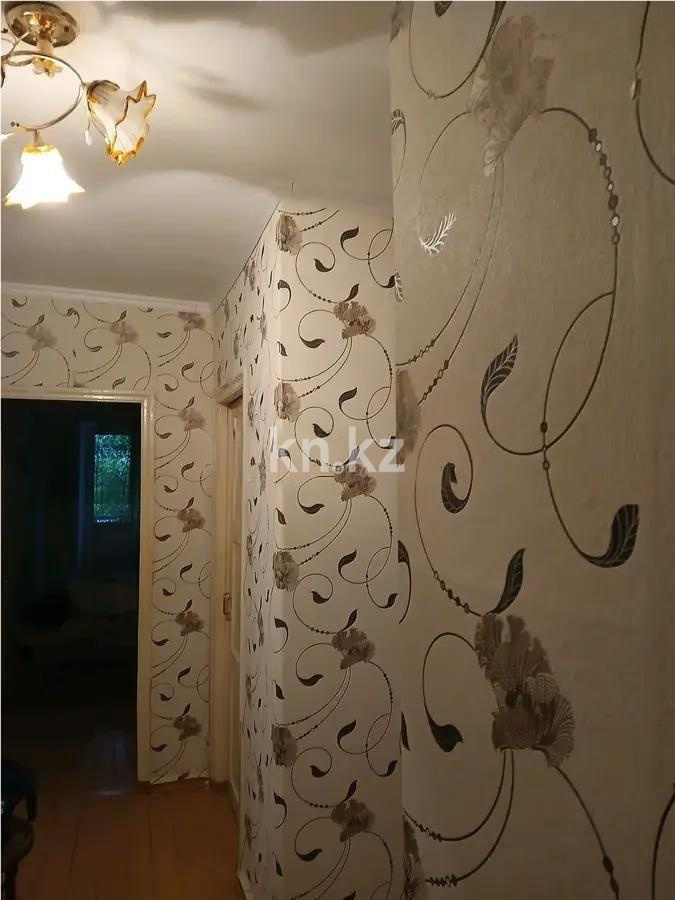 Продажа 3-комнатной квартиры, 54 м², пр. Бухар-жырау, дом  65 в Караганде - фото 2