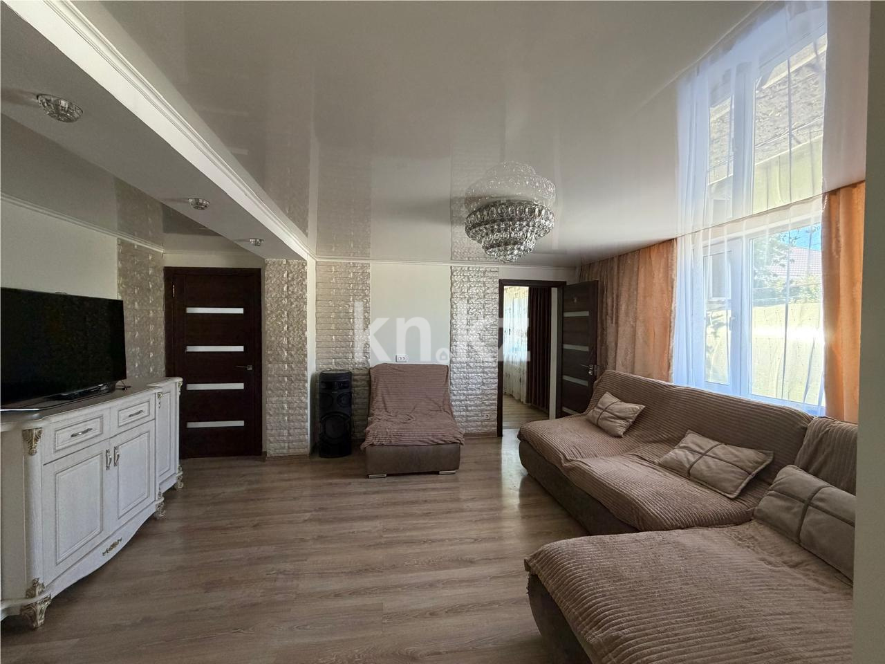 Продажа 5-комнатного дома, 120 м² - Продажа домов, коттеджей в Караганде - страница 2 фото 1 из 19