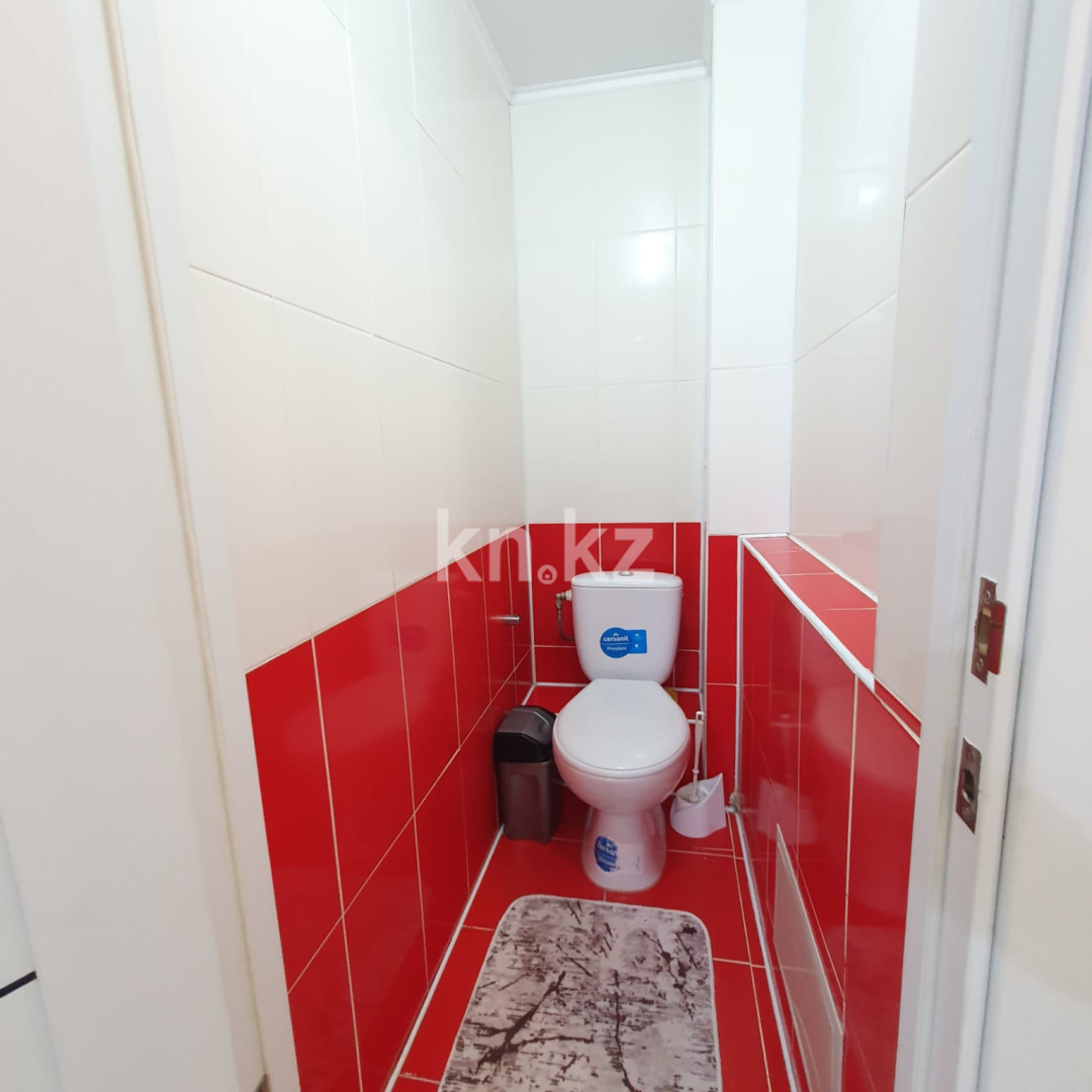 Продажа 4-комнатной квартиры, 91.7 м², 12 мкр. - Продажа квартир в Актобе фото 19 из 26