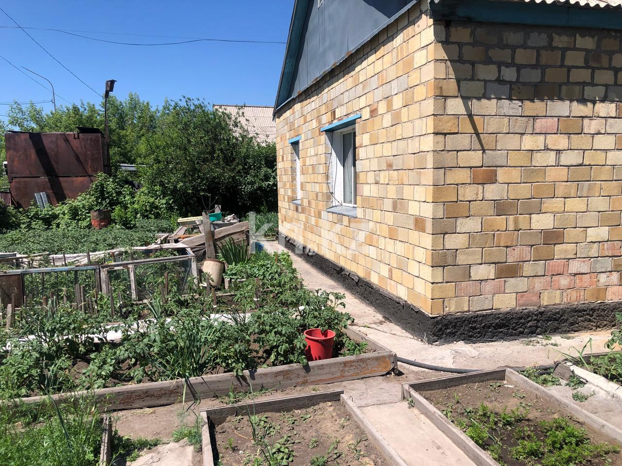Продажа 4-комнатного дома, 81 м², ул. Бабушкина - Продажа домов и коттеджей в Караганде фото 1 из 16