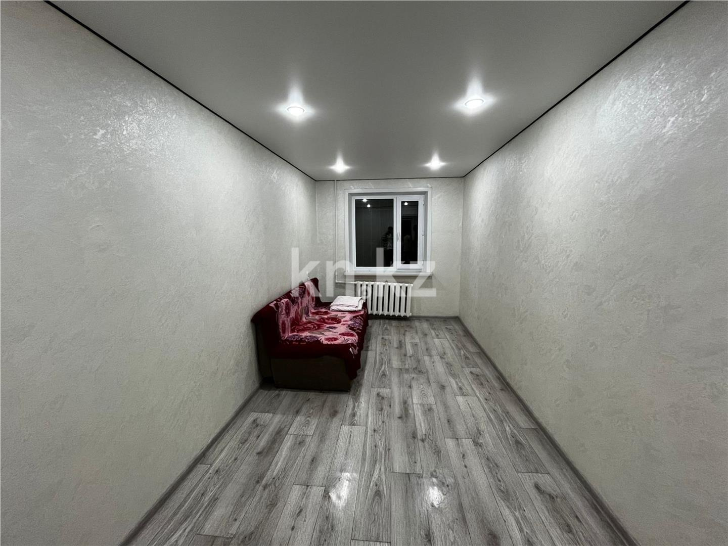 Продажа 2-комнатной квартиры, 43 м², мкр-н 13 в Караганде - фото 3