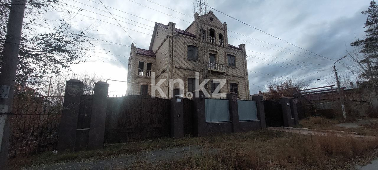 Продажа 9-комнатного дома, 517.9 м², Омара Досжанова, дом  9 - Продажа квартир в Костанае фото 1 из 40
