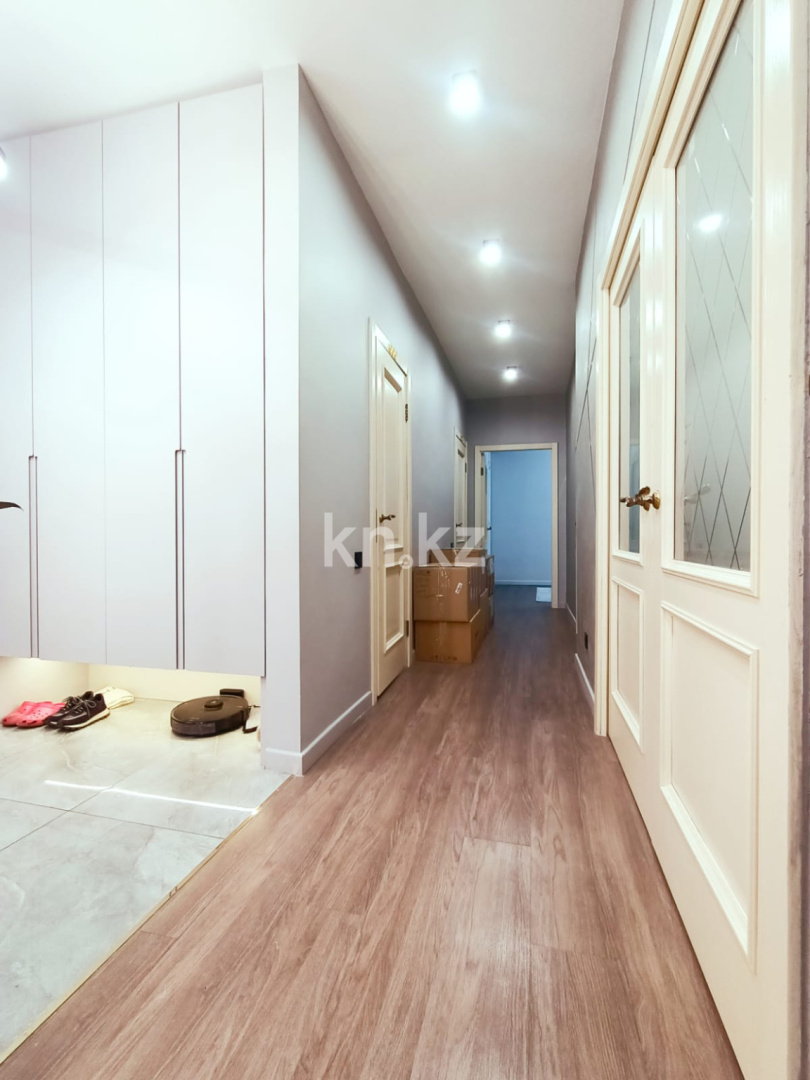 Продажа 4-комнатной квартиры, 129.4 м², ул. Кенесары хана - Продажа и аренда недвижимости в Алматы фото 25 из 40