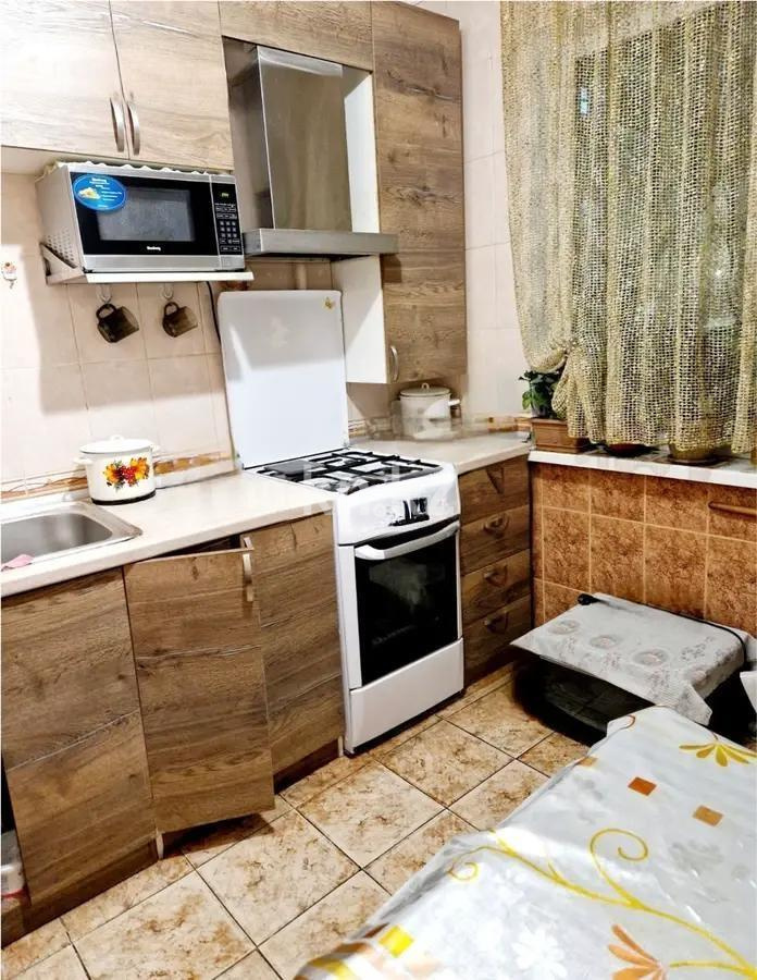 Продажа 3-комнатной квартиры, 58 м², мкр-н 6, дом  43 - Продажа квартир в Алматы фото 1 из 3