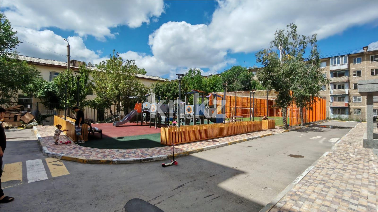 Продажа 3-комнатной квартиры, 90 м², ул. Сатыбалдина - Продажа  трехкомнатных квартир в Караганде фото 2 из 14