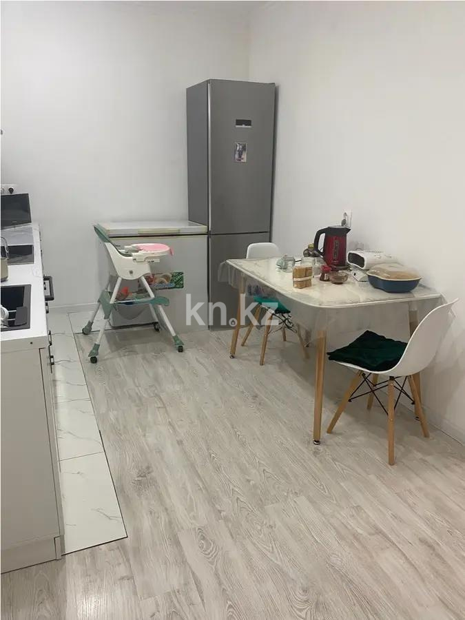 Продажа 3-комнатной квартиры, 70 м², ул. Нажимеденова, дом  64 в Астане - фото 4