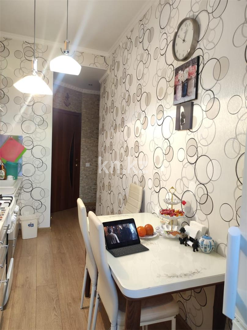 Продажа 3-комнатной квартиры, 68 м², пр. Бухар-жырау, дом  28 в Караганде - фото 12