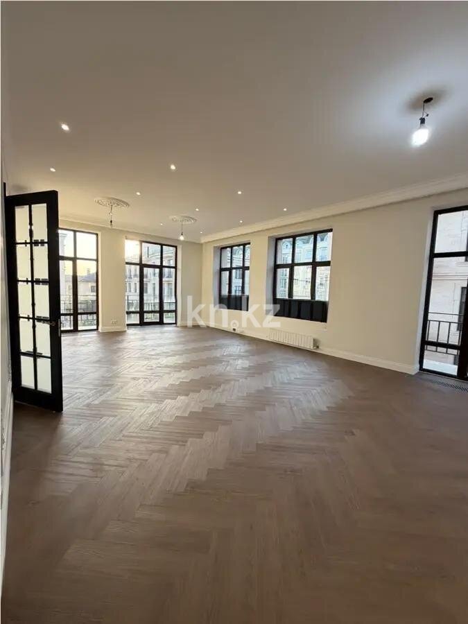 Продажа 5-комнатной квартиры, 212 м² в Алматы