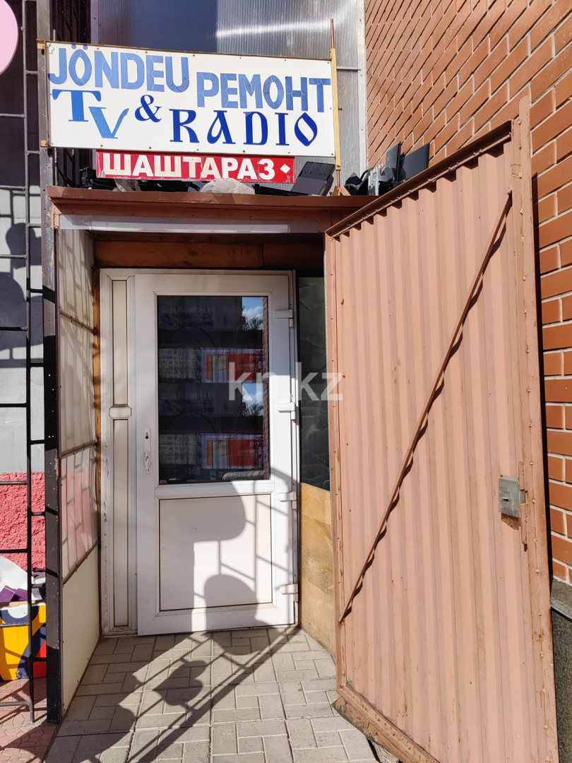 Продажа , 60 м², пр. Бухар-жырау, дом  96 - Продажа офисных и торговых помещений в Караганде фото 2 из 21