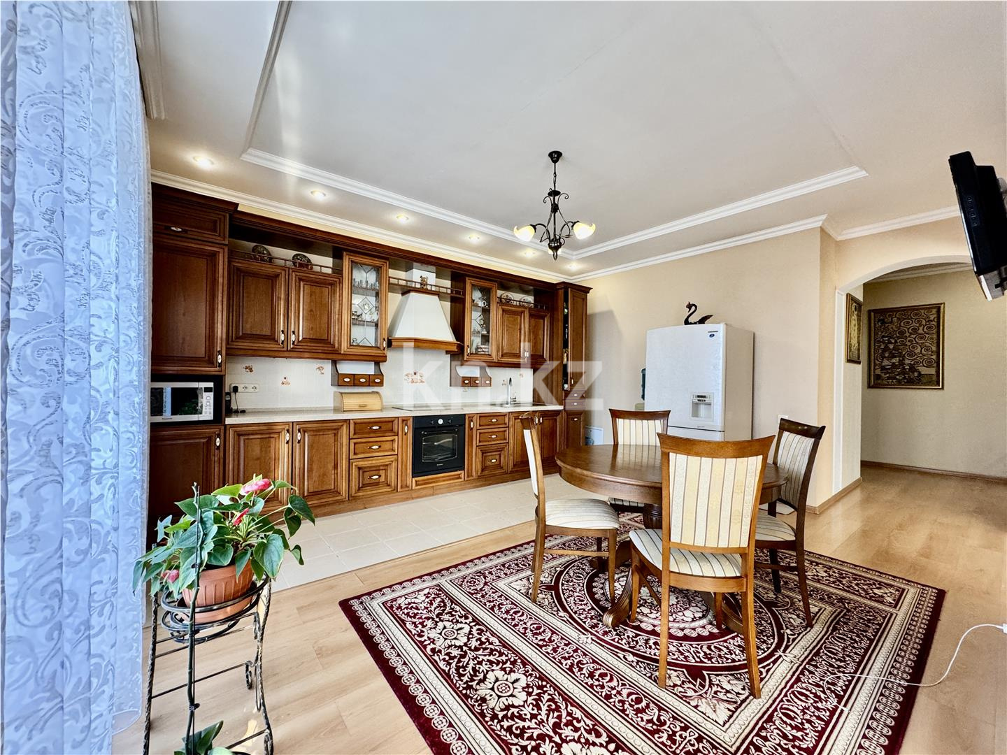 Продажа 3-комнатной квартиры, 132 м², ул. Абая, дом  5 - Продажа квартир в Караганде фото 8 из 38