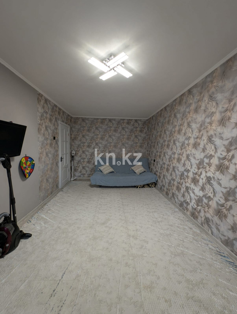 Продажа 3-комнатной квартиры, 61.7 м² в Уральске - фото 8
