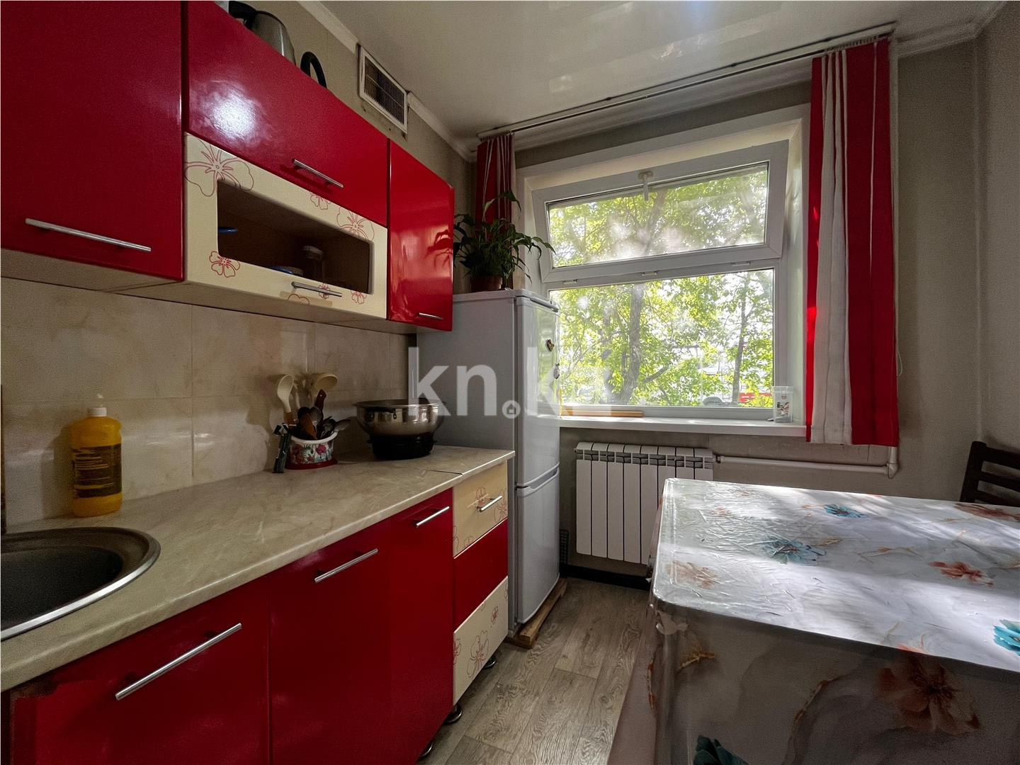 Продажа 2-комнатной квартиры, 44 м², мкр-н 16, дом  49 - Продажа  двухкомнатных квартир в Караганде фото 5 из 11