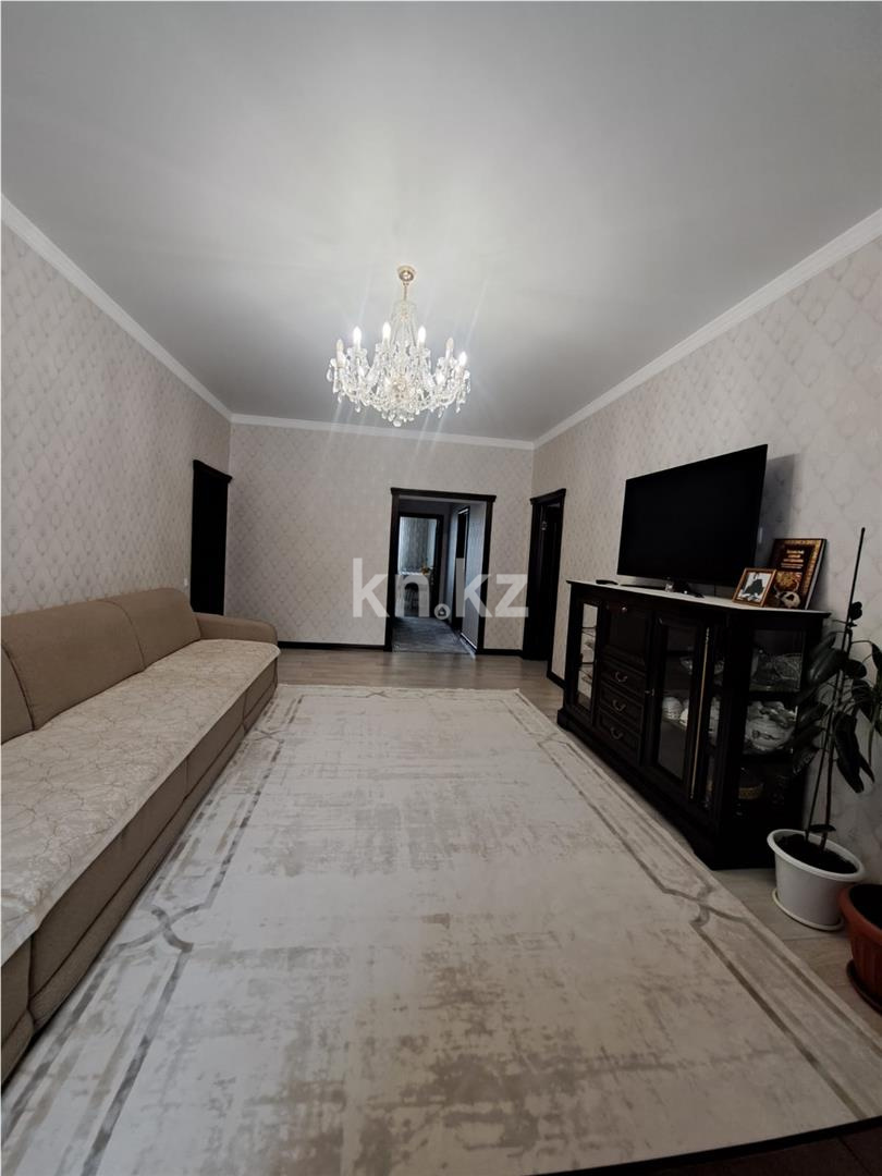 Продажа 3-комнатной квартиры, 91 м², мкр-н Степной-4 - Продажа  трехкомнатных квартир в Караганде фото 1 из 21