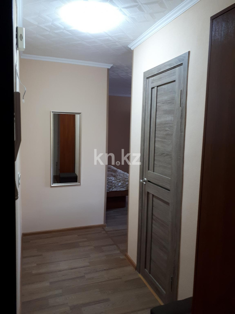 Аренда 1-комнатной квартиры посуточно, 32 м², ул. Потанина, дом  19 - Аренда жилой и коммерческой недвижимости в Усть-Каменогорске фото 5 из 12