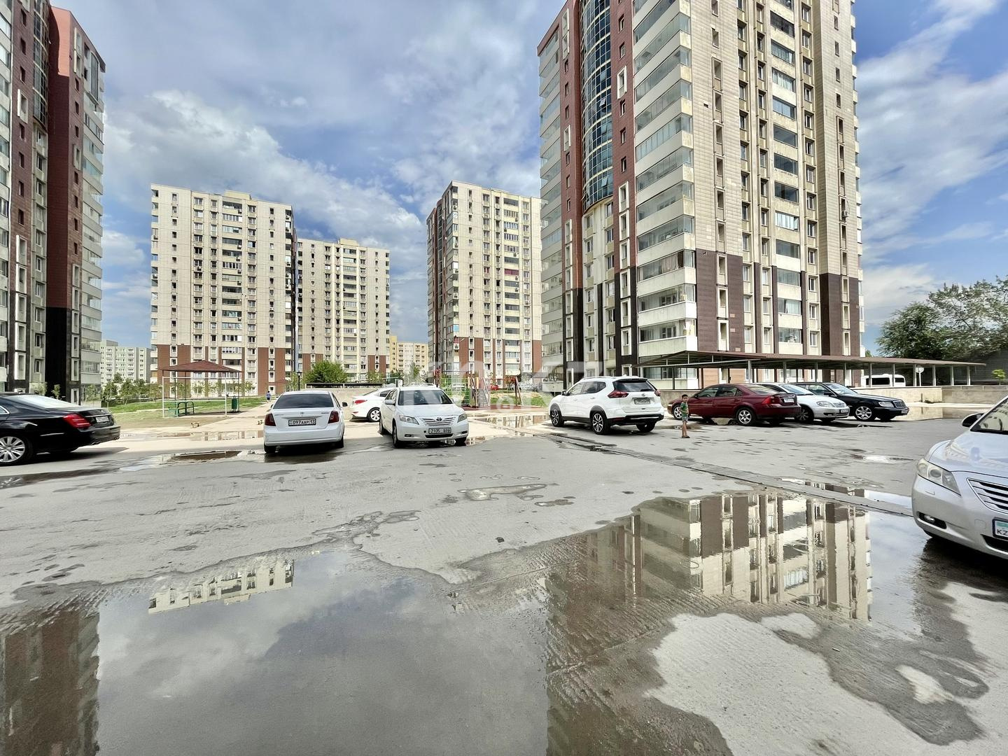 Продажа 2-комнатной квартиры, 48 м², мкр-н Аккент, дом  74 в Алматы - фото 12
