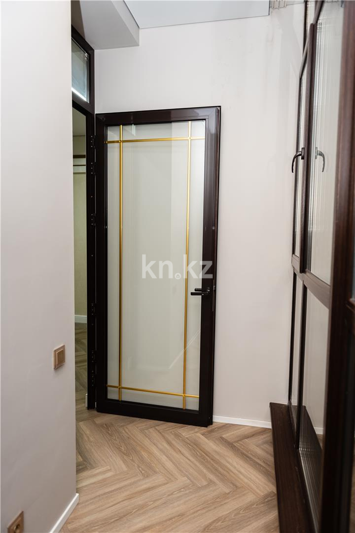 Продажа 6-комнатной квартиры, 345 м², ул. Муканова, дом  53 - Продажа  пятикомнатных квартир в Караганде фото 19 из 58