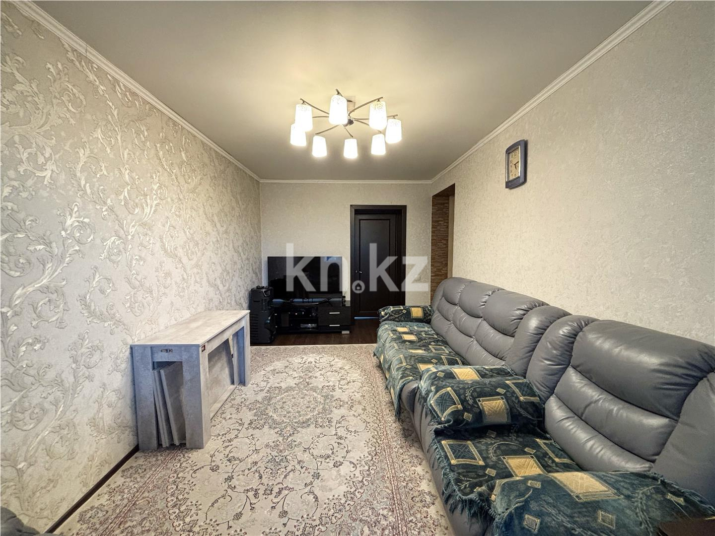 Продажа 3-комнатной квартиры, 57 м², ул. Крылова, дом  11 - Продажа  трехкомнатных квартир в Караганде фото 1 из 18