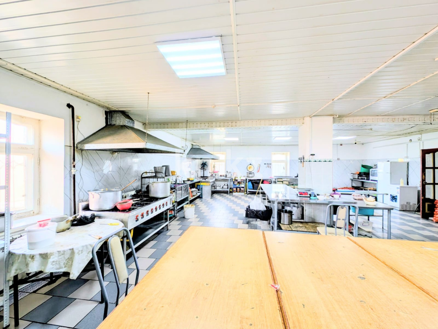 Продажа , 1286.4 м², тинский район. с  Жана Омир      ул Гагарина, дом  34 - Продажа жилой и коммерческой недвижимости в Уральске фото 22 из 31