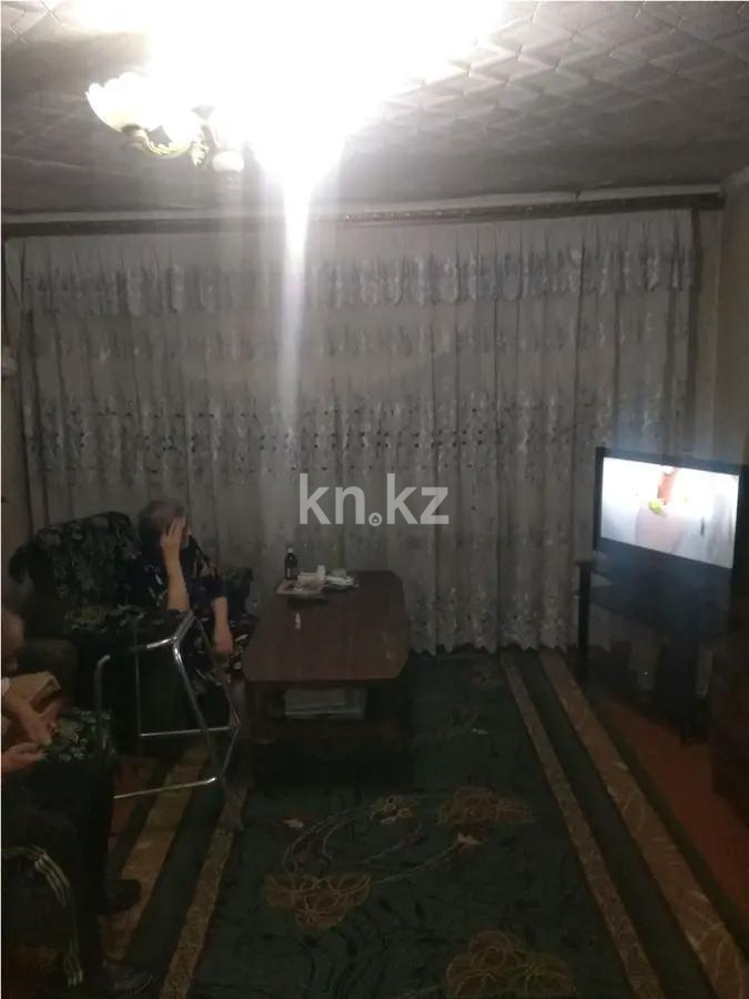 Продажа 4-комнатной квартиры, 75 м², мкр-н 18, дом  8 - Продажа квартир в Караганде без посредников с фото фото 1 из 8
