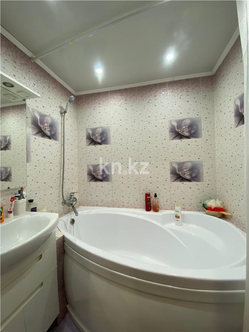 Продажа 4-комнатной квартиры, 96 м², мкр-н 8 в Темиртау - фото 12