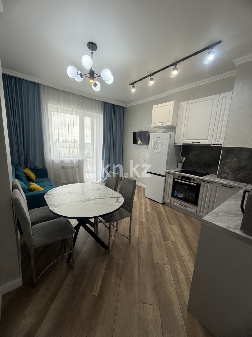 Аренда 3-комнатной квартиры посуточно, 86 м², пр. Кабанбай батыра, дом  64 - ул. Рыскулова - Аренда квартир посуточно в Астане с фото фото 2 из 5