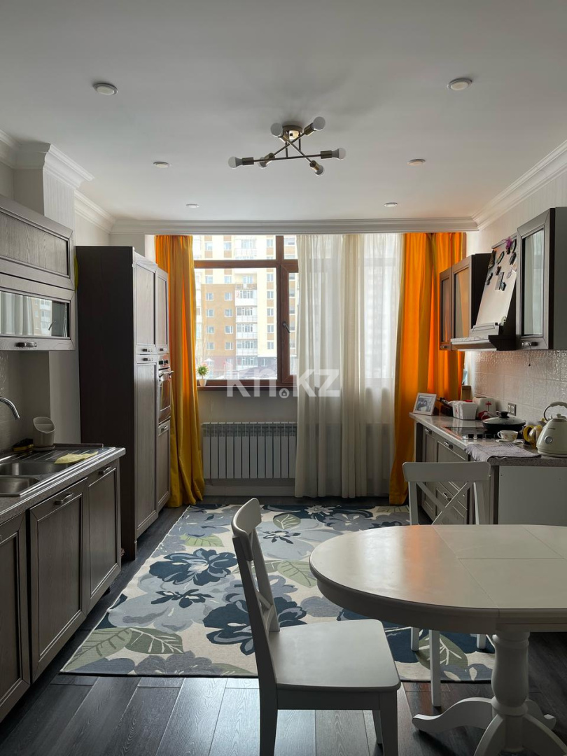 Продажа 3-комнатной квартиры, 80 м², ул. Нуршайыкова, дом  10 - ул. Сыганак - Продажа квартир в Астане фото 1 из 14