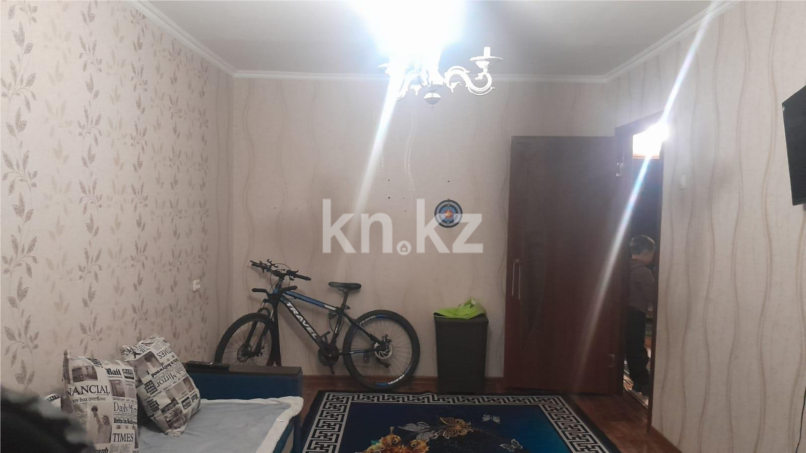 Продажа 3-комнатной квартиры, 63 м², мкр-н Восток-2 в Караганде - фото 2
