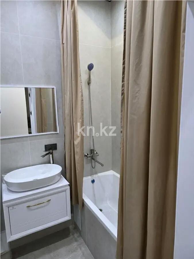 Продажа 2-комнатной квартиры, 55.8 м² в Алматы - фото 4