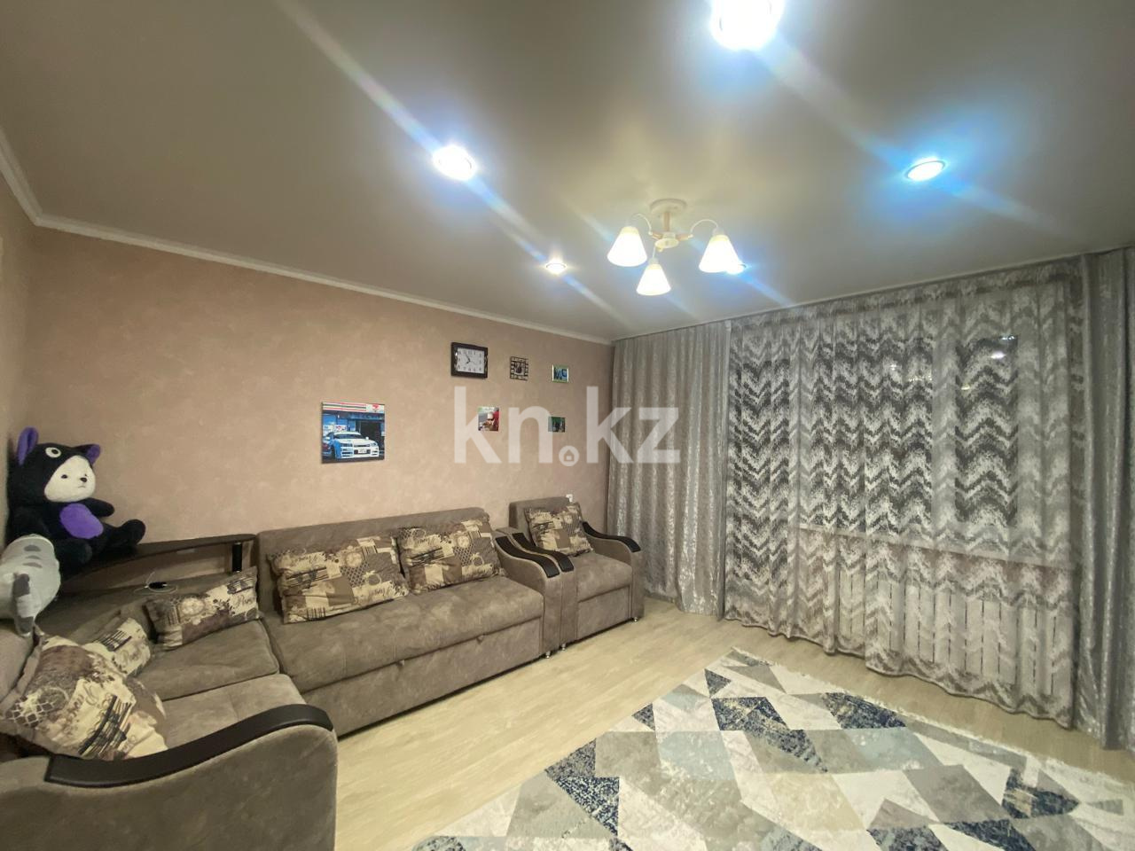 Продажа 2-комнатной квартиры, 53 м², ул. Сатыбалдина - Продажа квартир в Караганде фото 2 из 17