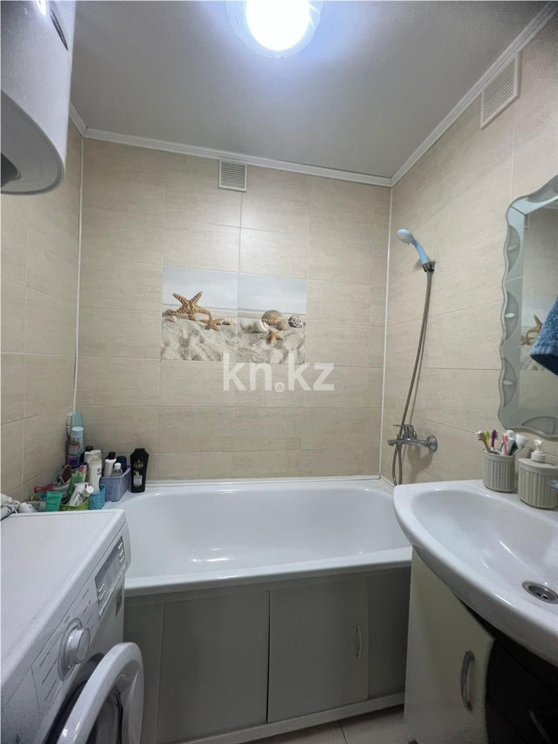 Продажа 4-комнатной квартиры, 72 м², ул. Гапеева - Продажа  четырехкомнатных квартир в Караганде фото 10 из 12