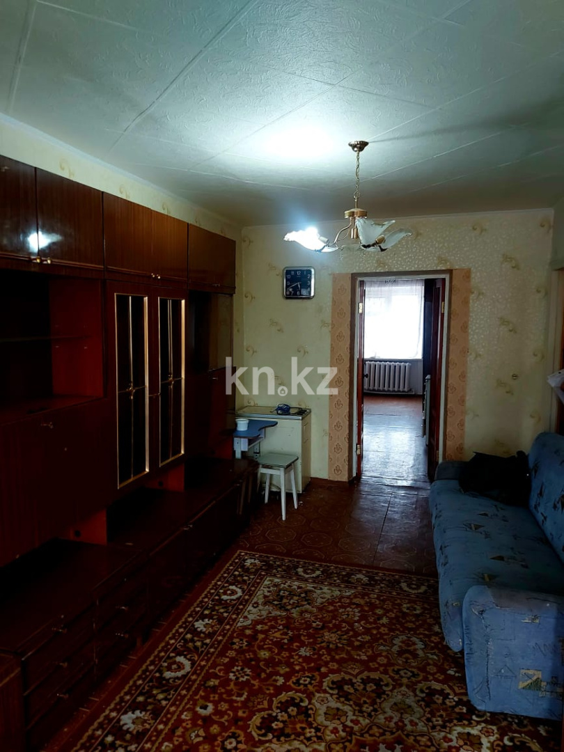 Продажа 2-комнатной квартиры, 41.5 м², 12-й мкр. - Продажа квартир в Караганде фото 1 из 9