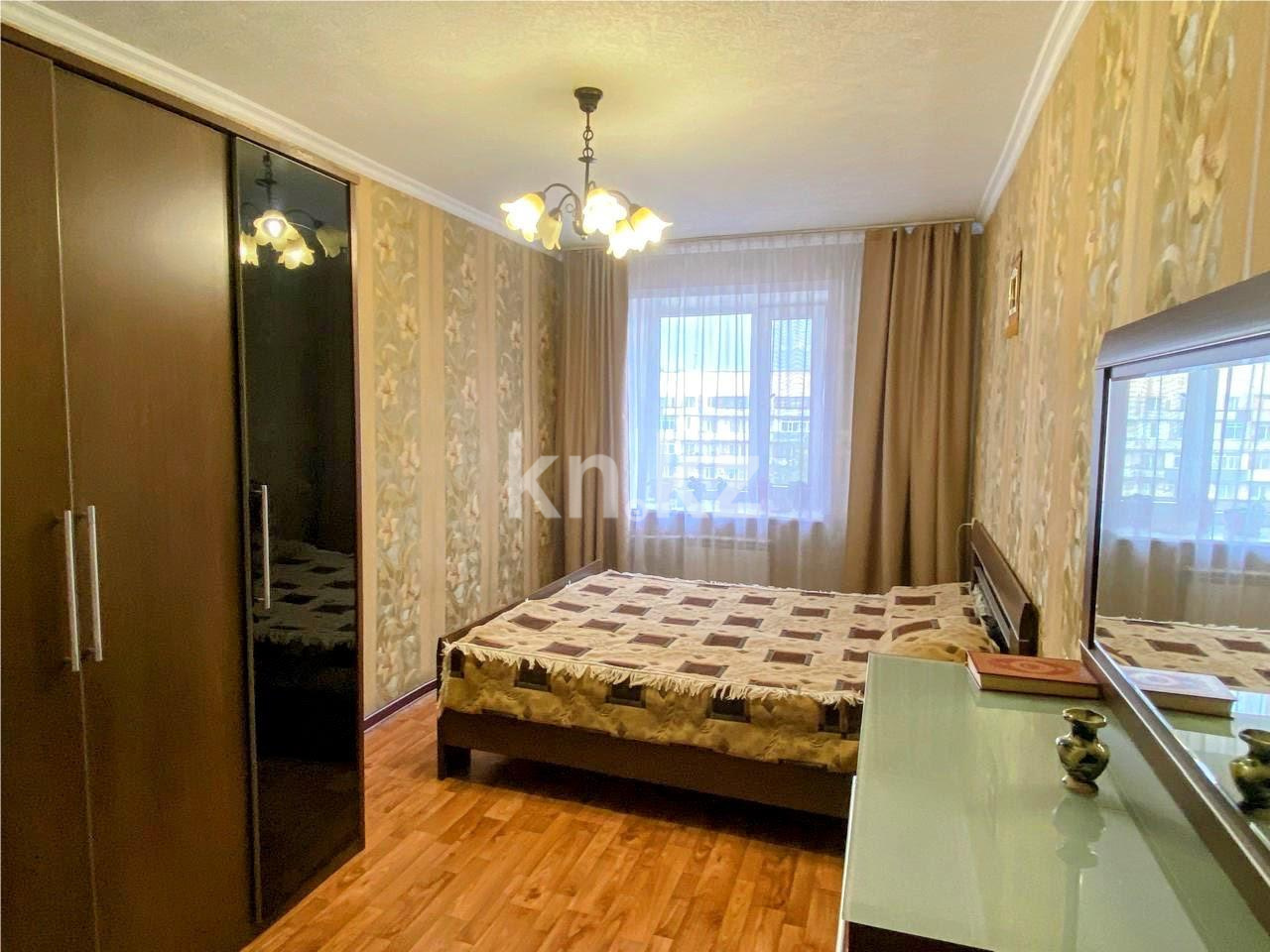 Продажа 4-комнатной квартиры, 75 м², мкр-н 19 - Продажа  четырехкомнатных квартир в Караганде фото 5 из 11