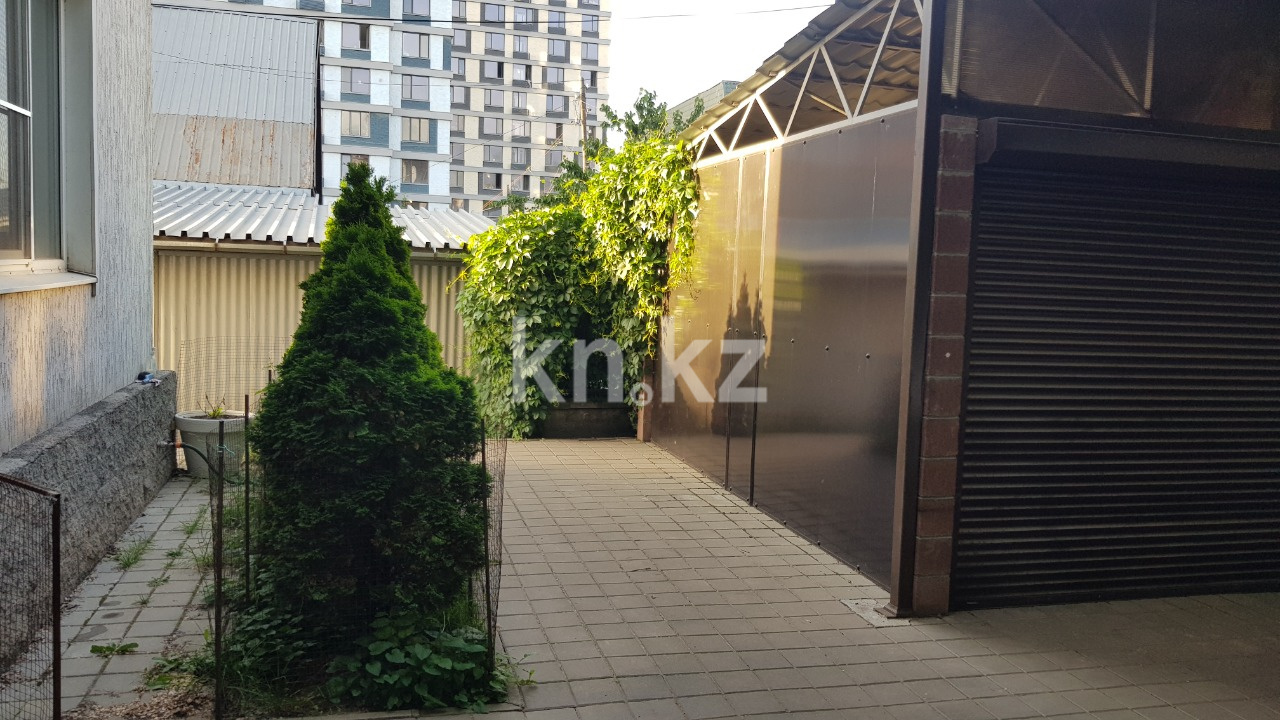 Продажа 6-комнатного дома, 239 м², ул. Басенова - Продажа домов и коттеджей в Алматы фото 10 из 23