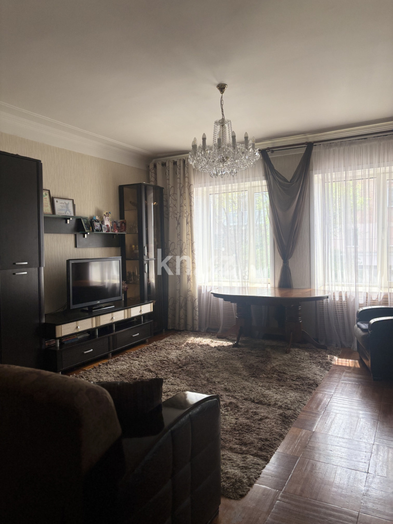 Продажа 3-комнатной квартиры, 82 м², ул. Алалыкина, дом  2 - Продажа  трехкомнатных квартир в Караганде без посредников фото 1 из 6