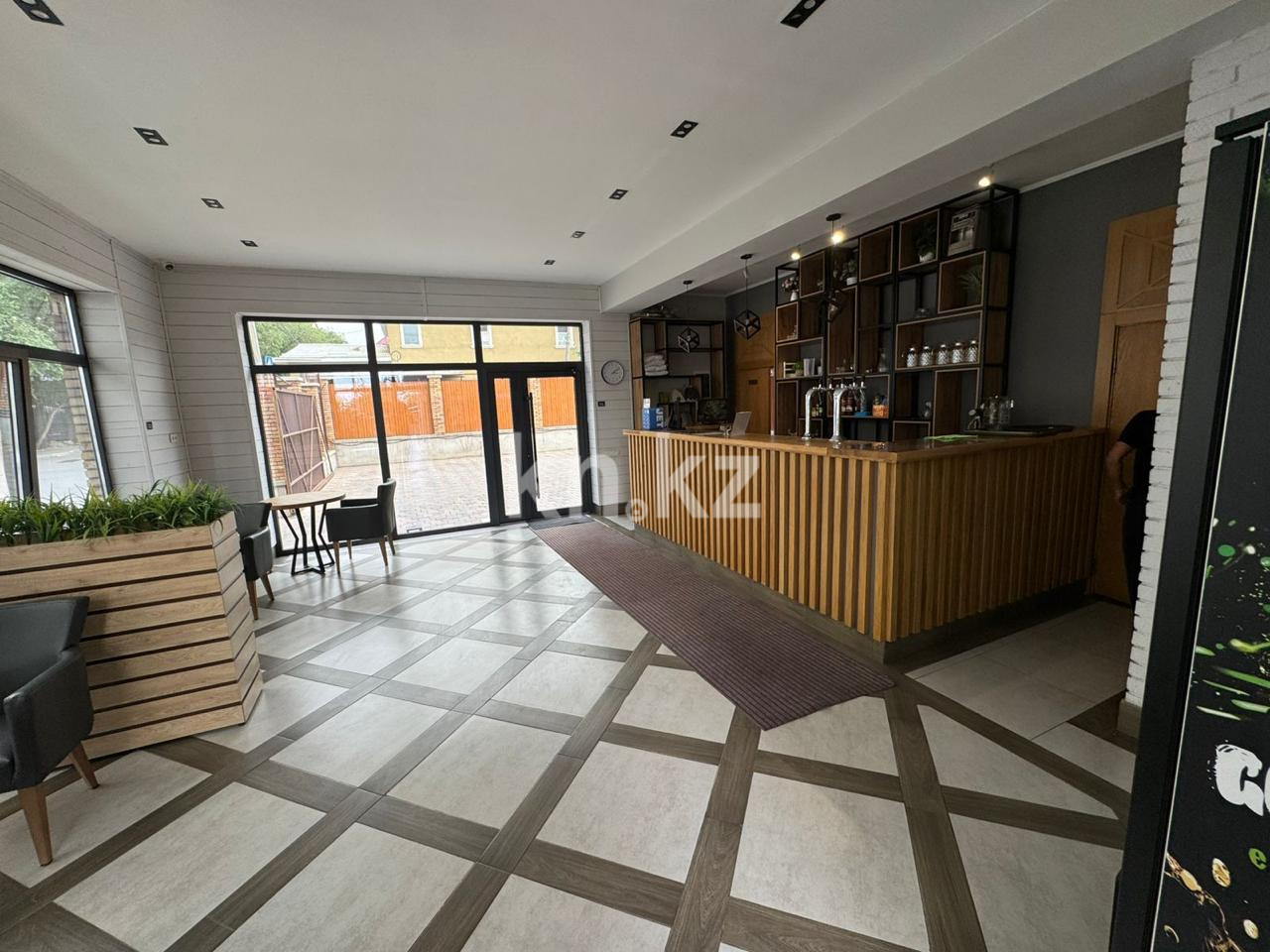 Продажа , 450 м², ул. Тауке хана - Продажа зданий в Алматы фото 6 из 14