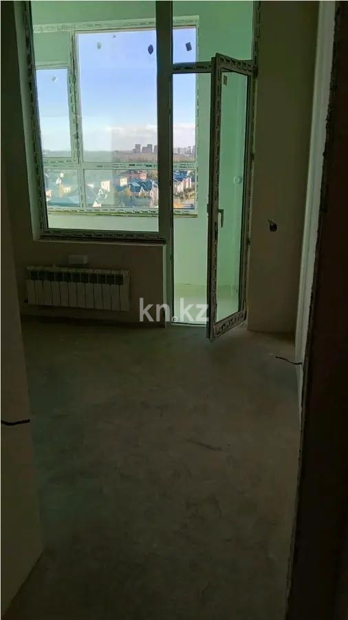 Продажа 1-комнатной квартиры, 39 м², ул. Райымбек батыра, дом  2 стр в Астане - фото 2