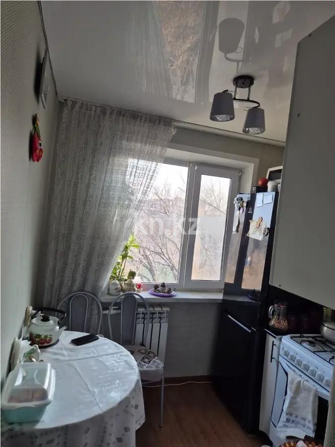 Продажа 3-комнатной квартиры, 60 м², пр. Строителей, дом  27 в Караганде - фото 4