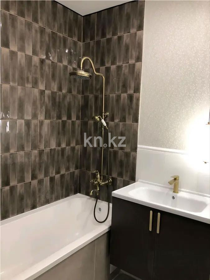 Продажа 2-комнатной квартиры, 51 м², ул. Туркестан, дом  115 в Алматы - фото 4