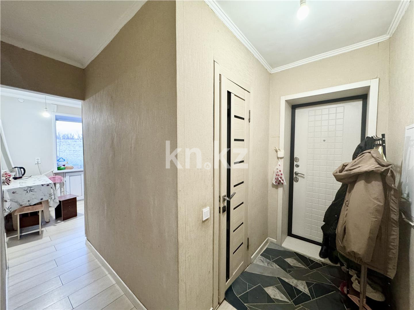 Продажа 3-комнатной квартиры, 60 м², мкр-н 12, дом  1 в Караганде - фото 11